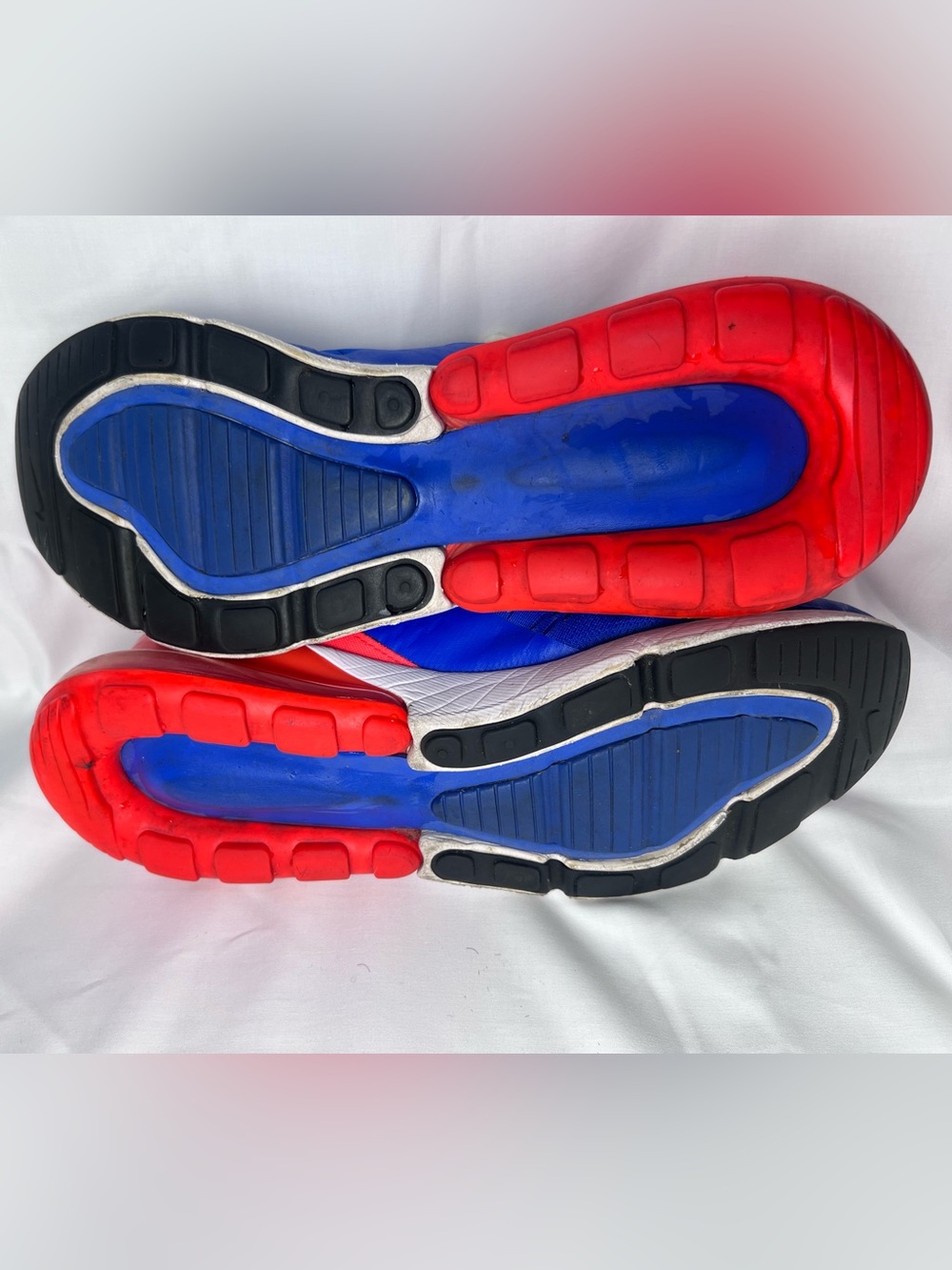 Nike Air Max 270 Athletic Shoes in Blue with Red Accents - Picture 8 of 8